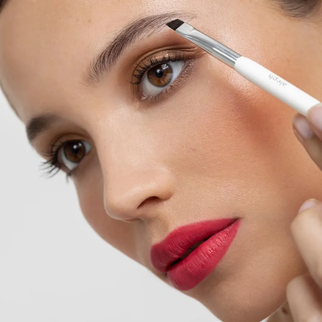 Aleph Beauty - Duo Liner / Brow Brush