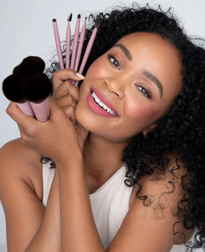 Hannah Martin x Ciaté London - Powder Detail Brush